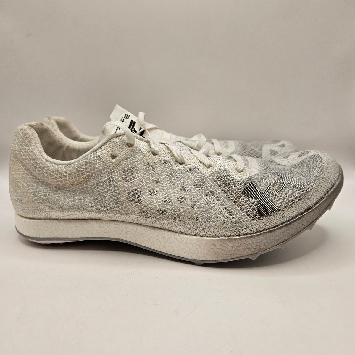 UNDER ARMOUR MEN'S 11 SHAKEDOWN ELITE TRACK WHITE HALO GREY 3026442-100