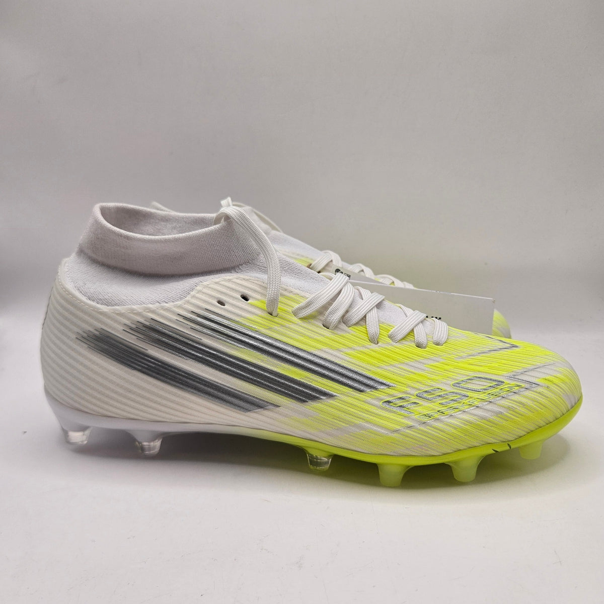 ADIDAS WOMEN'S 7 F50 SPARKFUSION LEAGUE SOCCER CLEATS FG AG WHITE NWOB JP8350