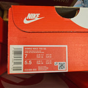 NIKE WOMEN'S 7 TOTAL 90 SE PINK RISE LOW TOP SOCCER SNEAKER IO2389-600