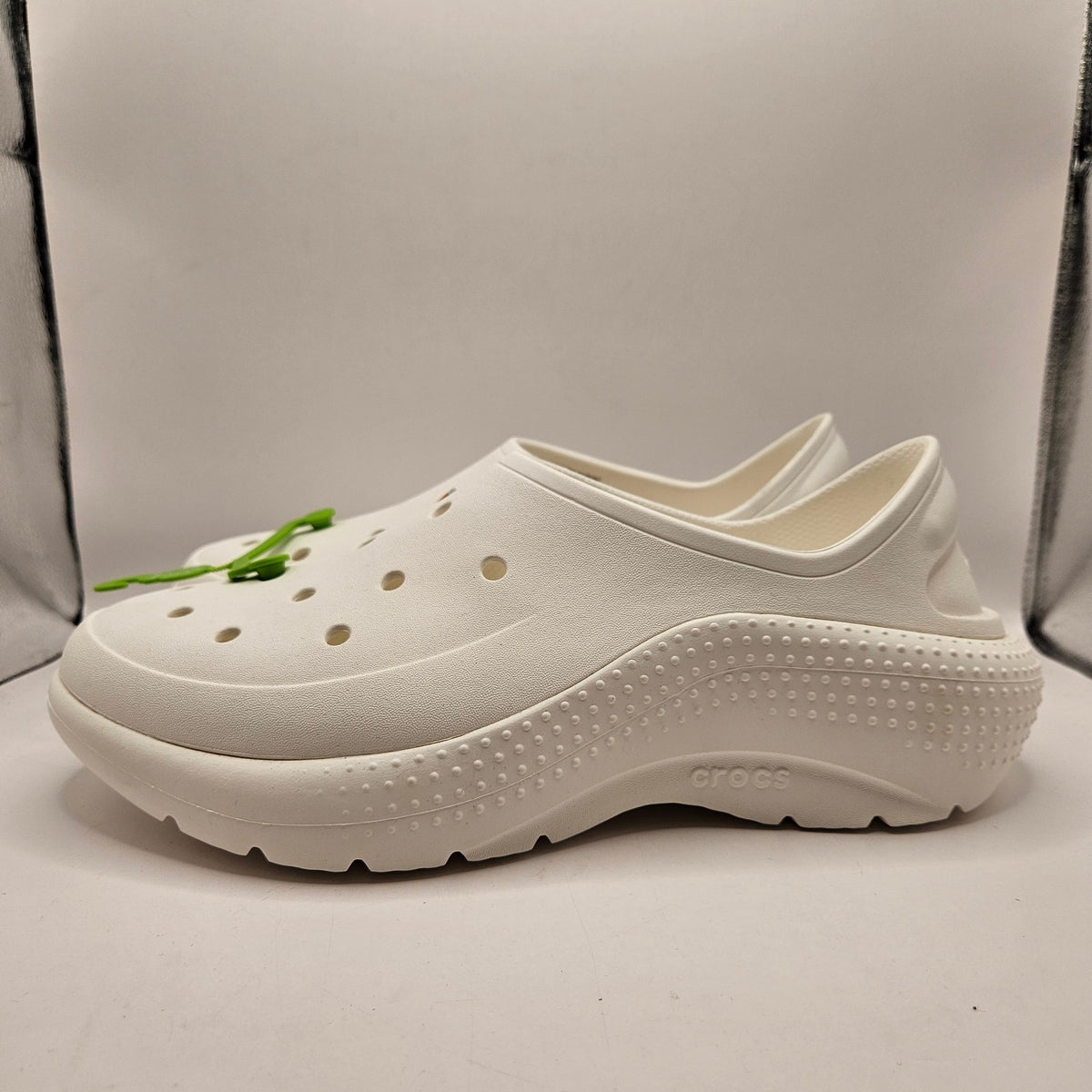 CROCS MEN'S 10 CLASSIC UNISEX LINEN SLIP ON SHOES FISH BEACH NWT 210080-100