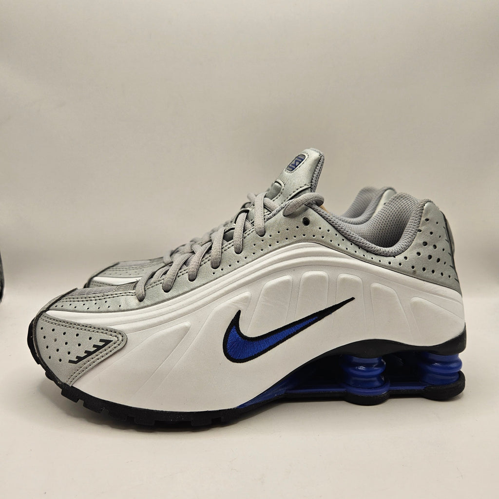 NIKE SHOX R4 5.5Y WOMEN'S 6 WHITE BLUE METALLIC SHOES CW2626-100 NWOB