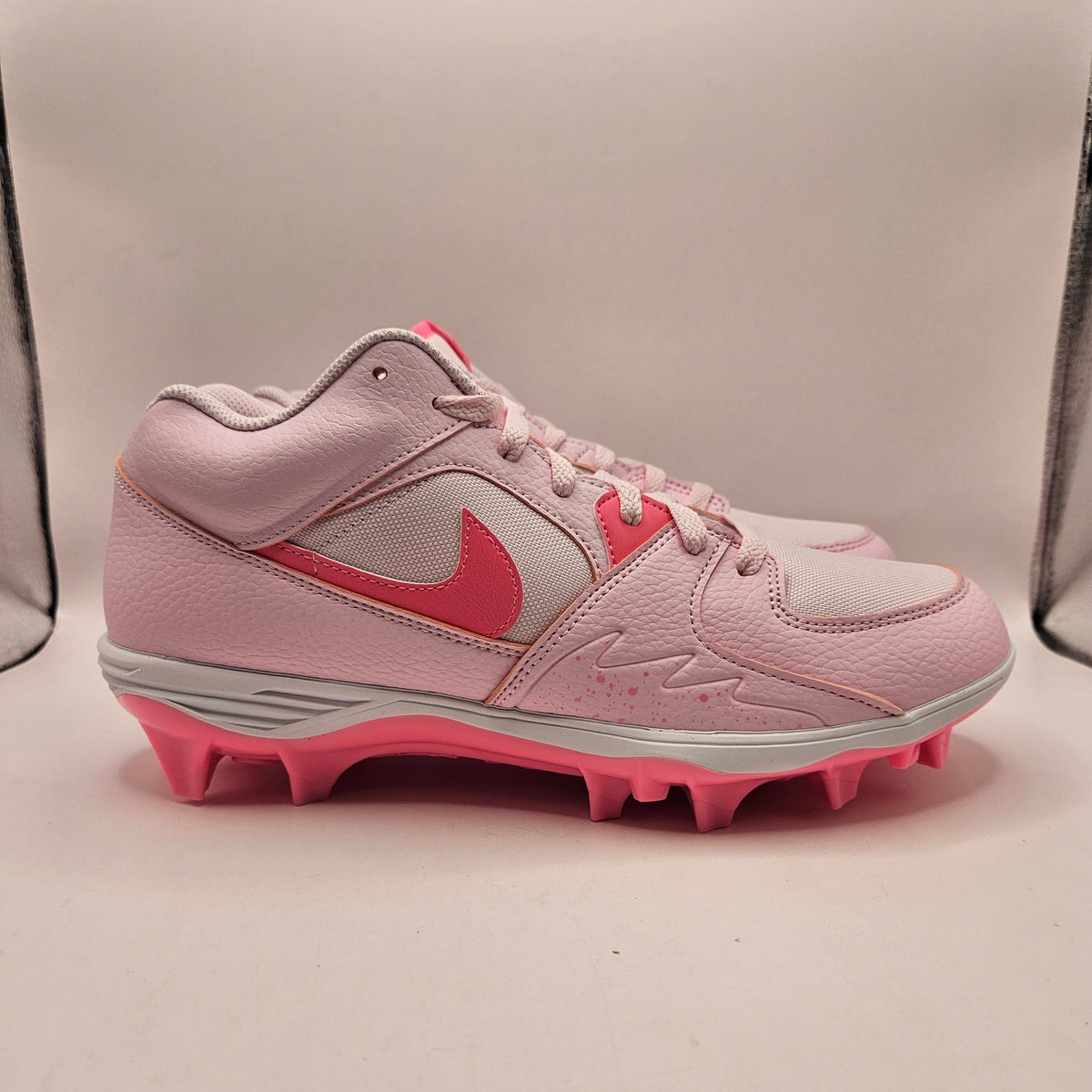JORDAN MEN'S 10 STADIUM 90 LOW TD PINK WHITE FOOTBALL CLEATS HQ0210-600 NWOB
