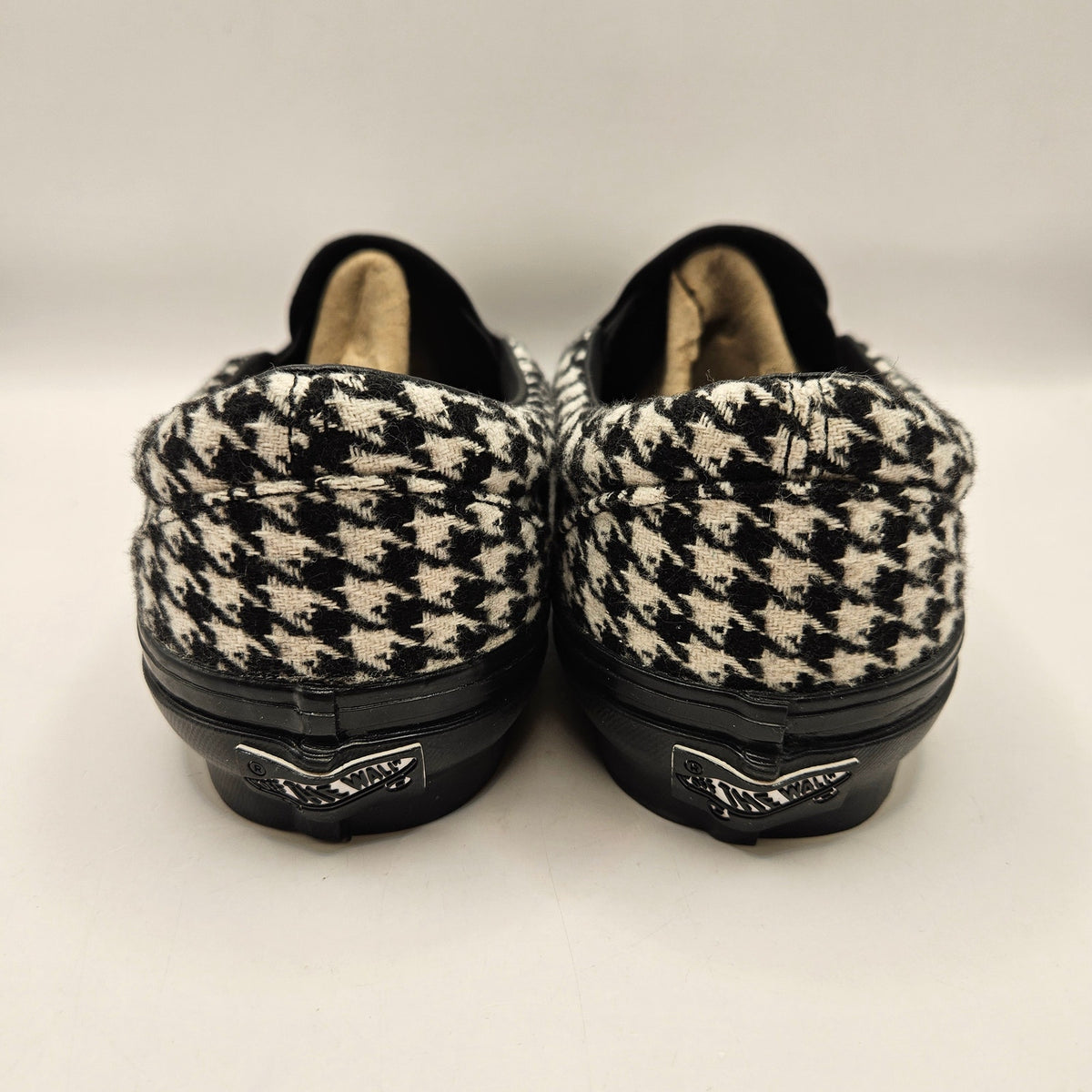 VANS WOMEN'S 7.5 HOUNDSTOOTH BLACK WHITE SLIP ON BLACK OUTSOLE NWOB