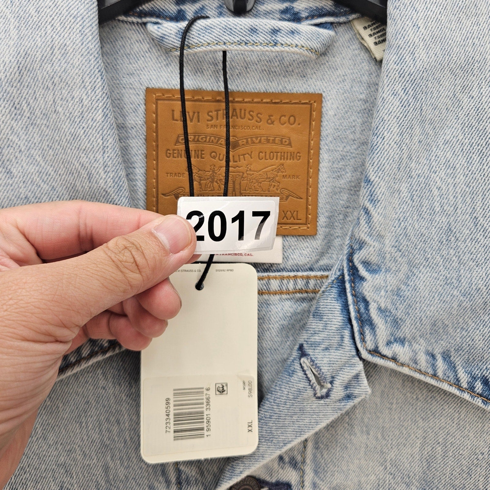 LEVI'S MEN'S XXL PREMIUM TRUCKER JACKET NWT LIGHT WASH