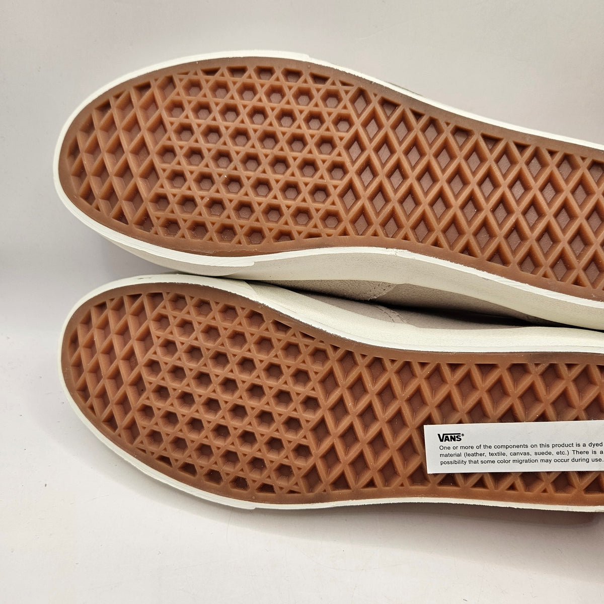 VANS WOMEN'S 6.5 AUTHENTIC LOW PRO FAT LACE TURTLEDOVE YARROW SUEDE BEIGE