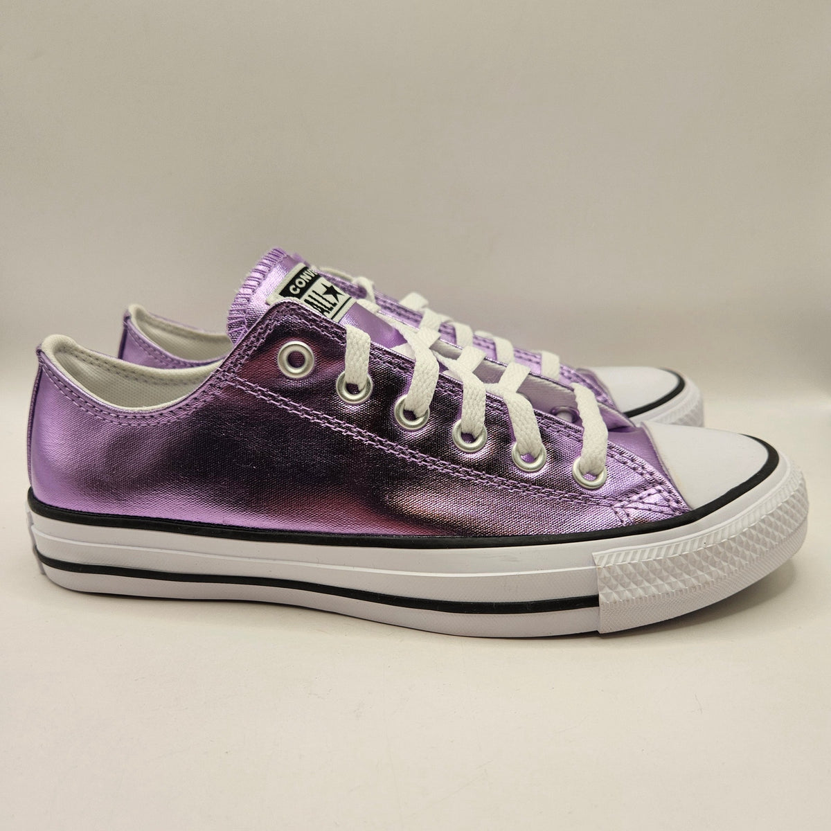 CONVERSE WOMEN'S 7 CHUCK TAYLOR ALL STAR METALLIC PURPLE LACE UP LOW A14876C