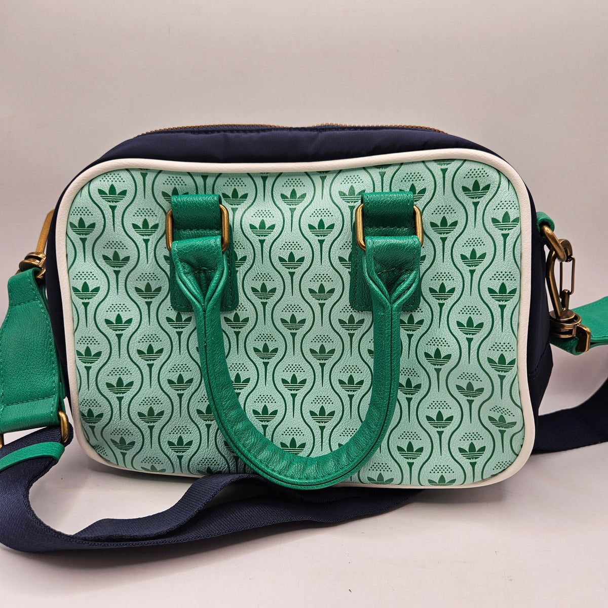 ADIDAS ORIGINALS GOLF ROUND BAG CLEAR MINT KF8436 LIFESTYLE PALE GREEN
