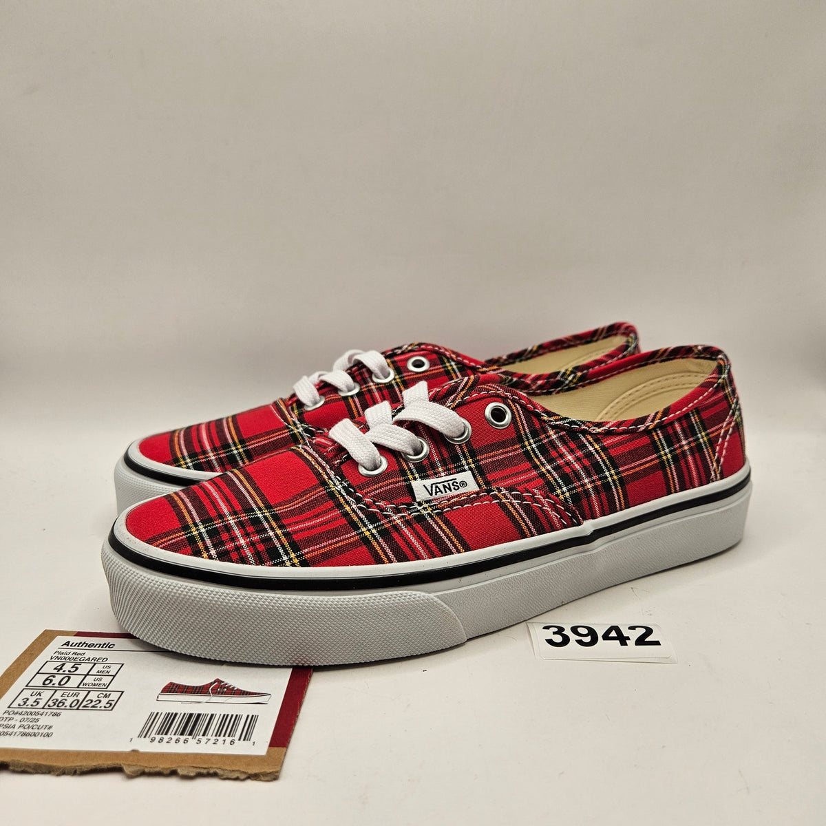 VANS WOMEN'S 6 AUTHENTIC RED PLAID LOW TOP CANVAS SNEAKER NWOB