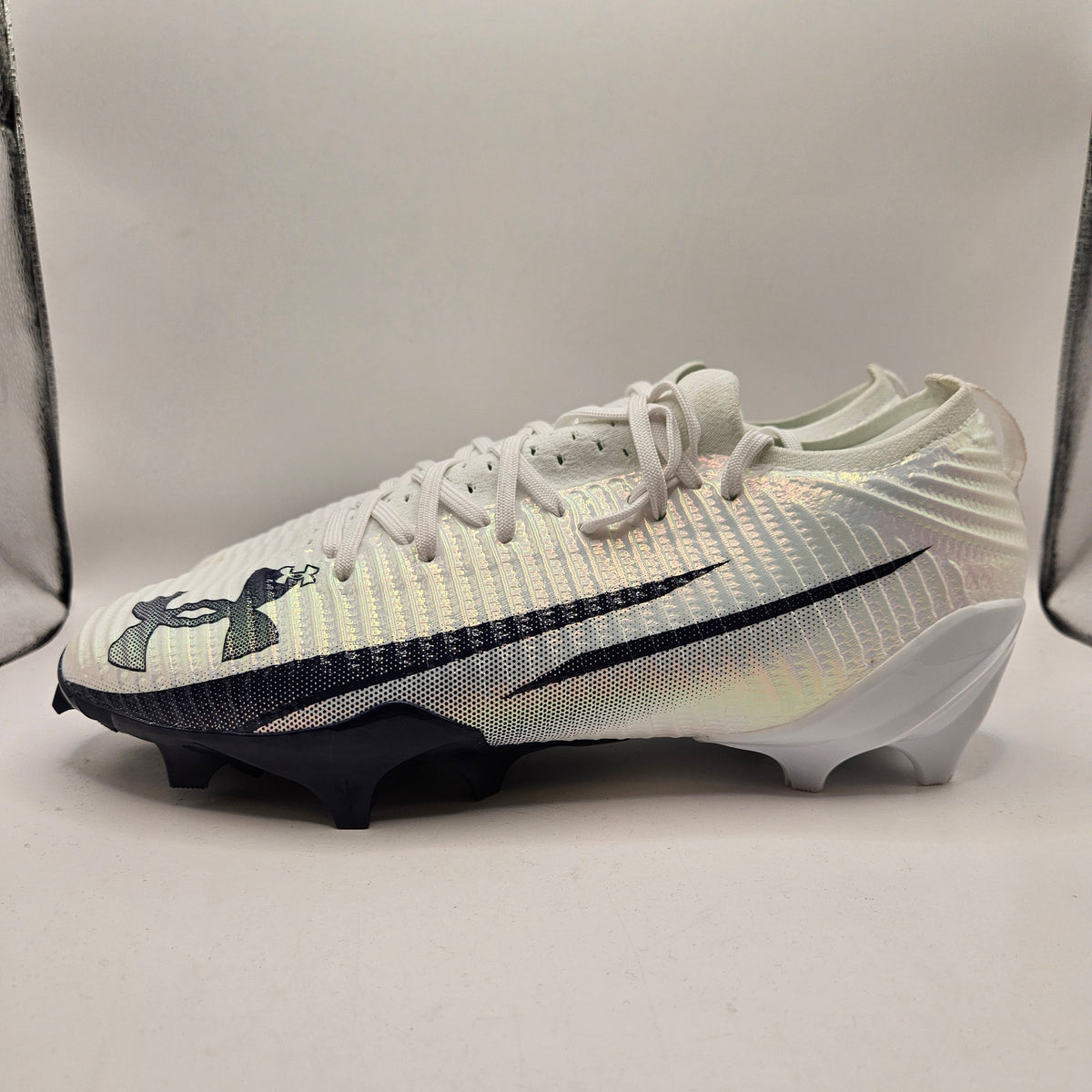 UNDER ARMOUR MEN'S 11.5 BLUR PRO FOOTBALL CLEATS WHITE MIDNIGHT NAVY 3028220-103
