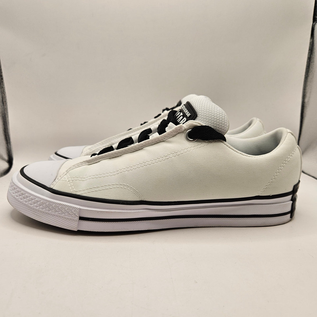 CONVERSE MEN'S 10.5 CHUCK TAYLOR ALLSTAR PUFF FAT TOUGUE LO WHITE A14722C
