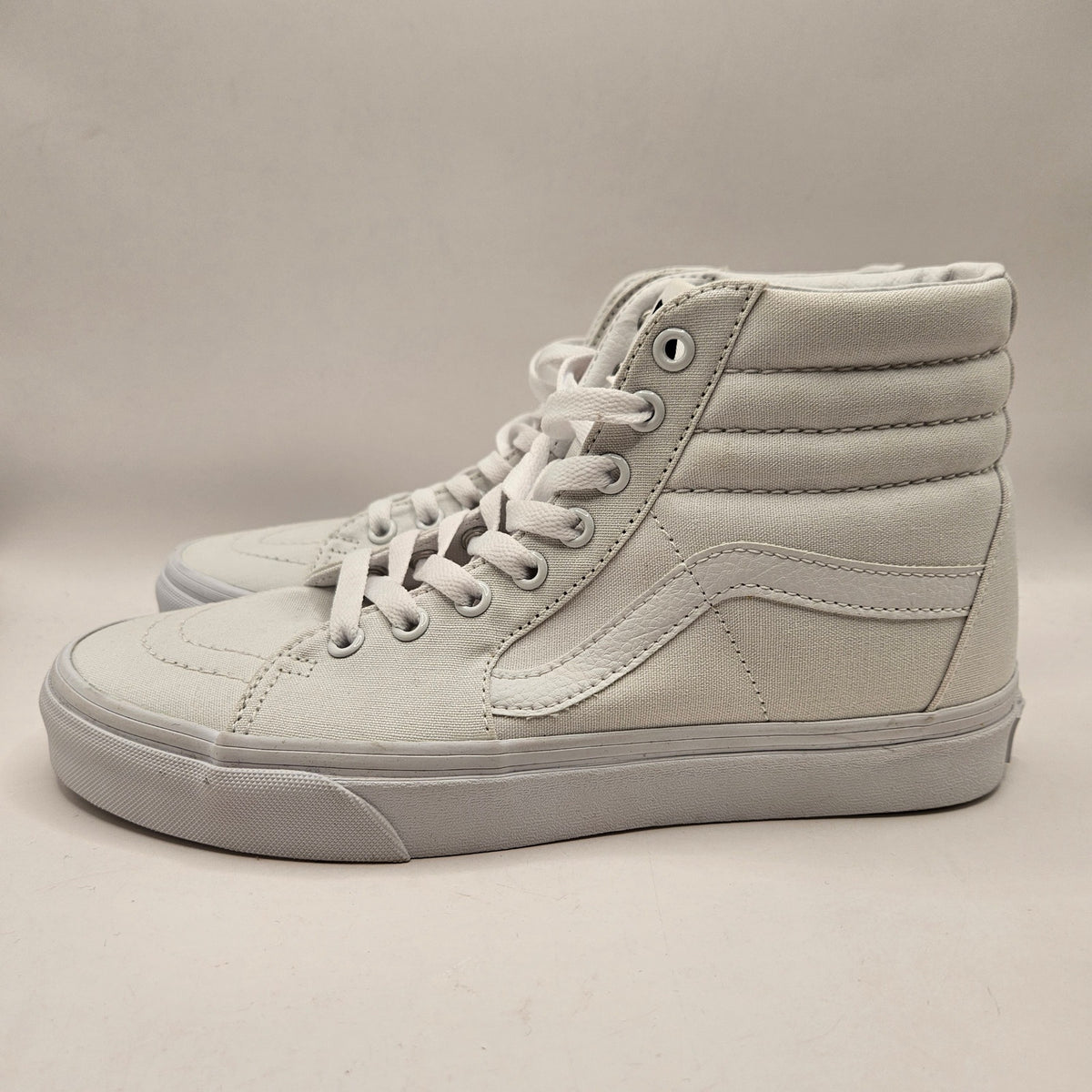 VANS WOMEN'S 8 SK8 HI CANVAS HI TOP SKATEBOARDING SNEAKERS TRIPLE WHITE