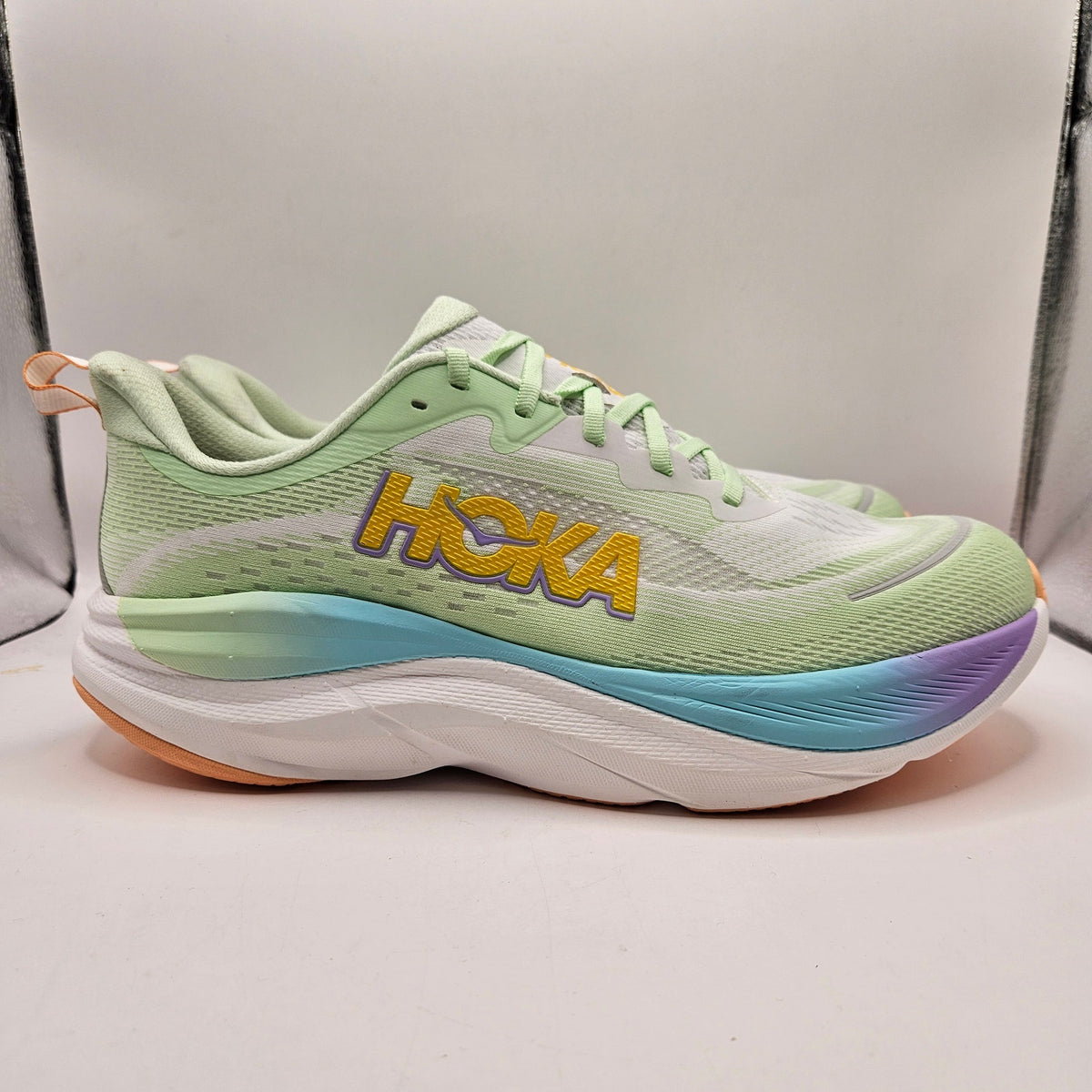 HOKA MEN'S 12 LUNA MOTH WHITE SKYFLOW RUNNING SHOES 1155111 LHW GREEN RAINBOW