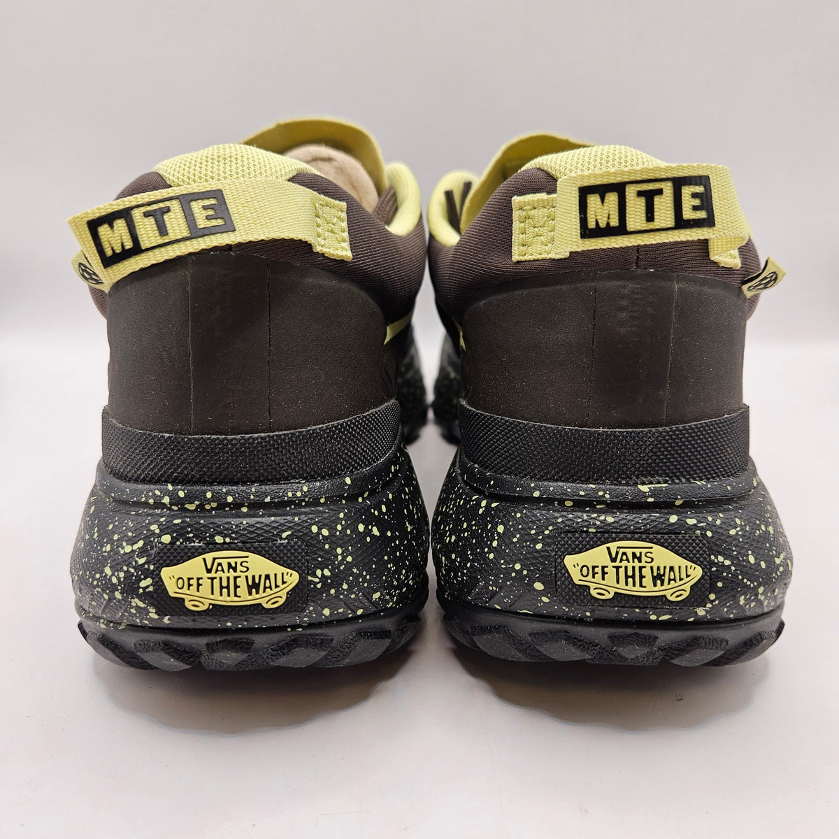 VANS MEN'S 8.5 CROSSPATH LOW MTE BLACK BROWN HIKING TRAIL SNEAKER SHOES
