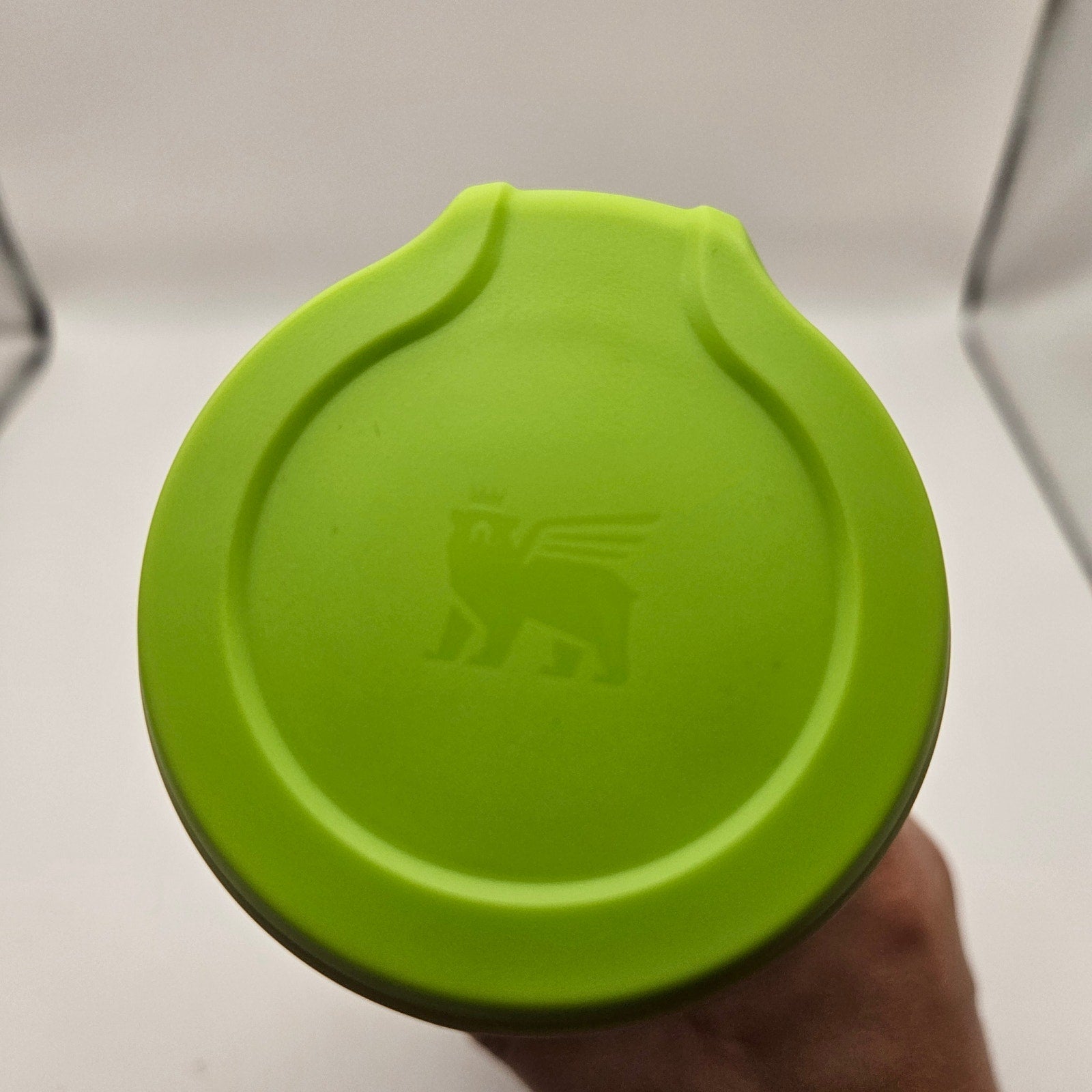 STANLEY THE ICEFLOW 24oz BOTTLE WITH TWIST FLIP LID POMELO