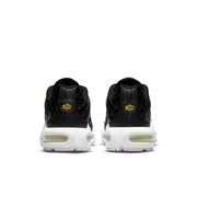 NIKE WOMEN'S 6 AIR MAX PLUS BLACK WHITE LOW TOP SNEAKERS DM2362-001