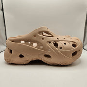 CROCS WOMEN'S 11 CAGE CLOG SLIDE 211141-7AF CARAMEL