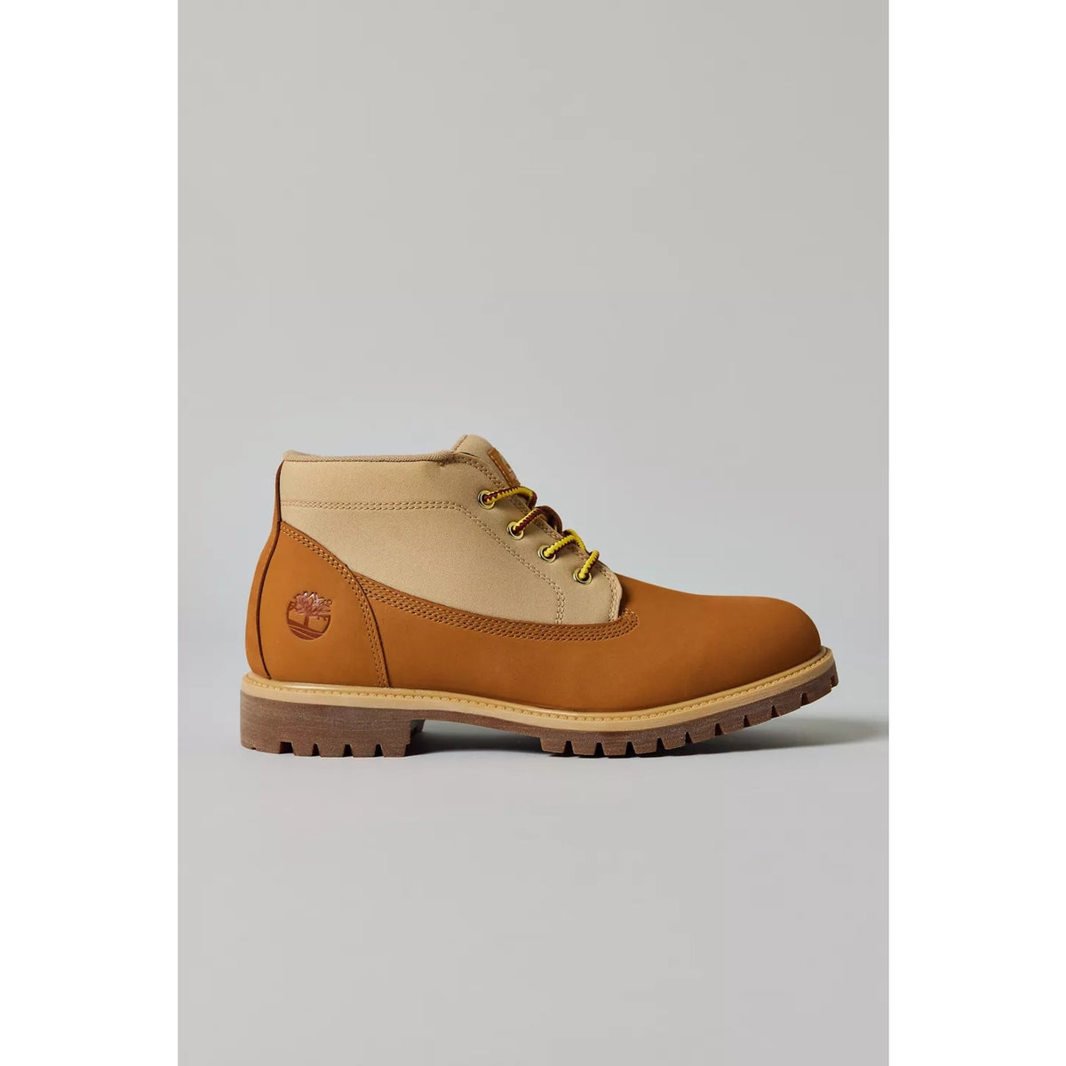 TIMBERLAND MEN'S 12 HERITAGE MID LACE CHUKKA BOOT WHEAT NUBUCK TB0A431HAES