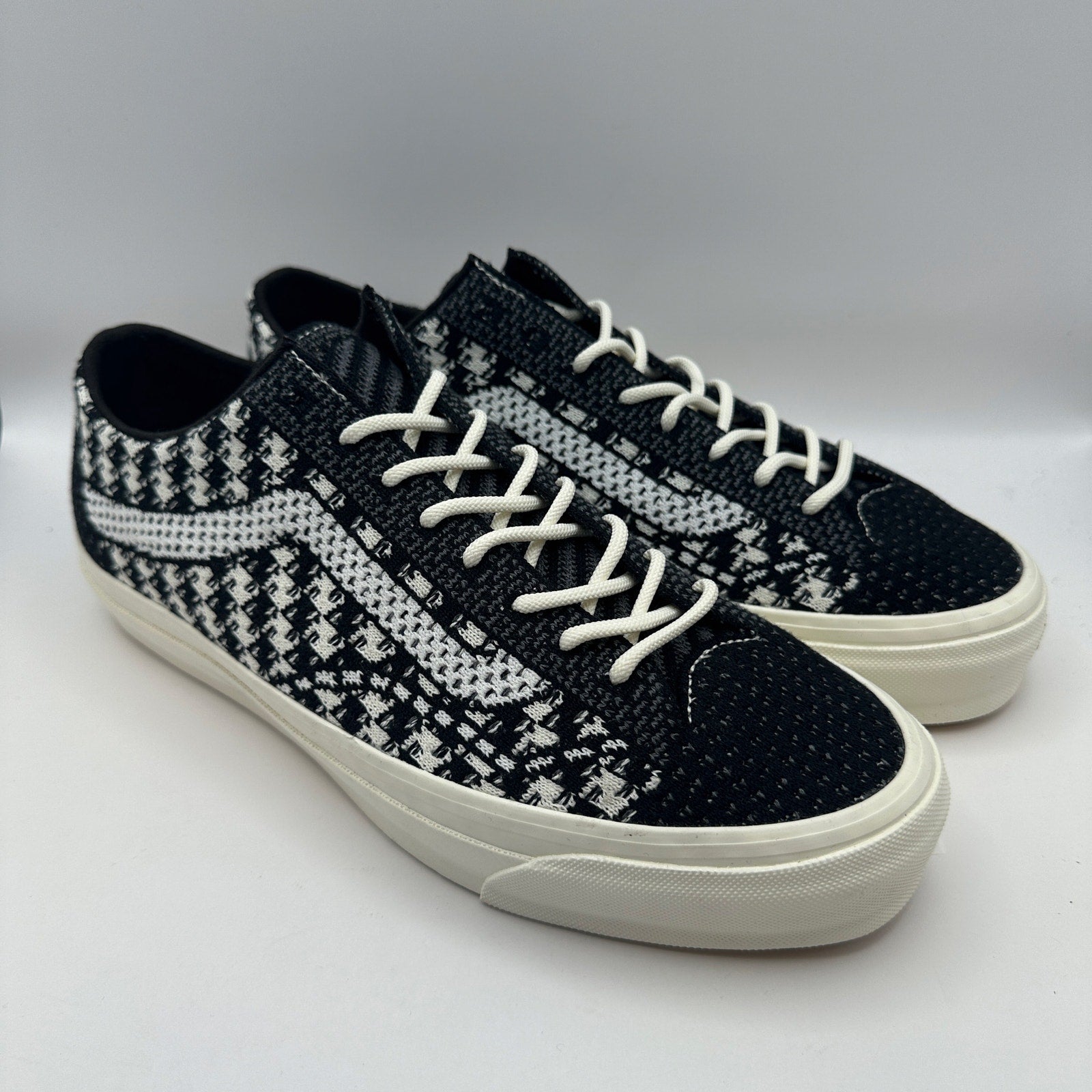 VANS Men's 10 Old Skool 36 Knit Black/White EK Pewter