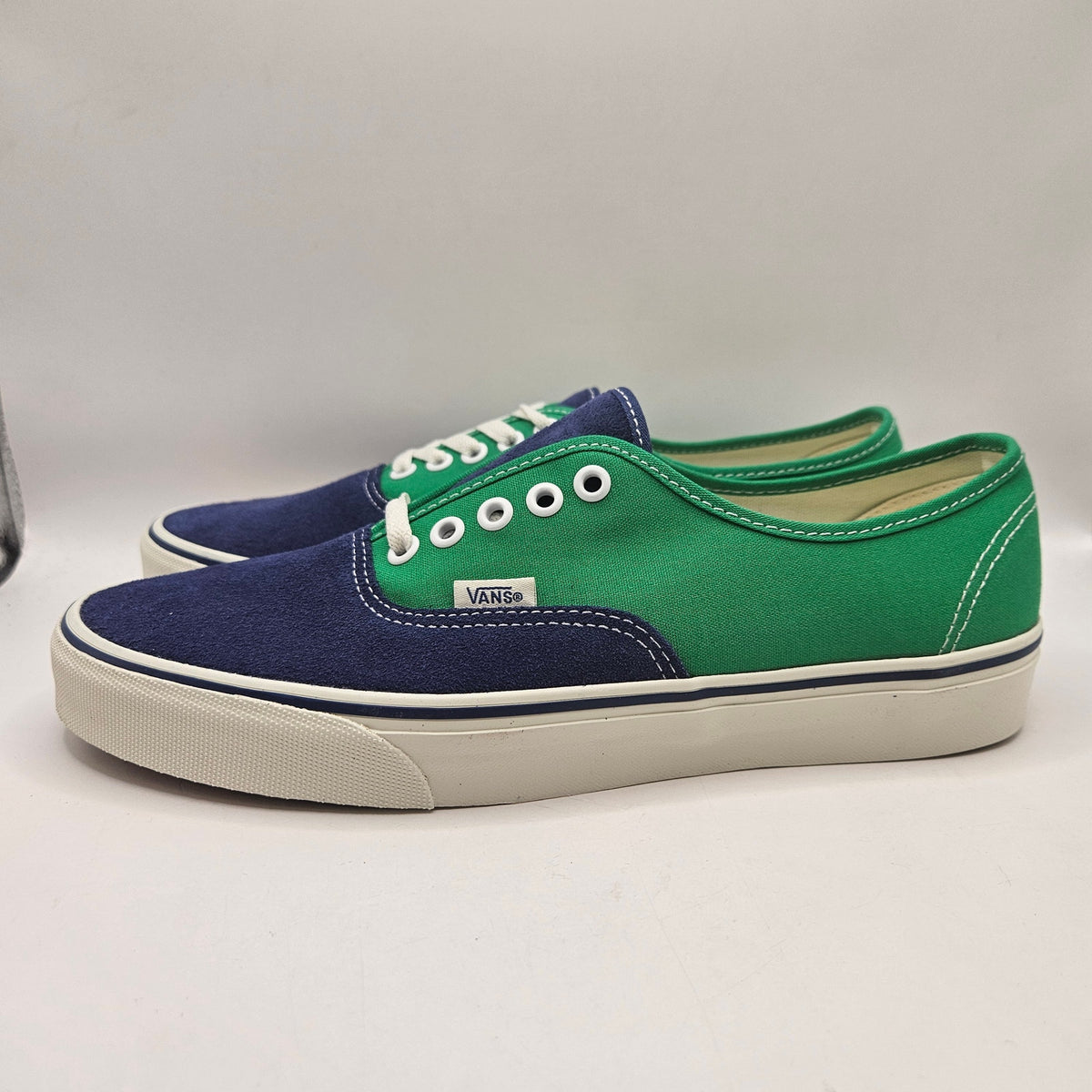 VANS MEN'S 9.5 AUTHENTIC PRIMARY NAVY GREEN SUEDE CANVAS NWOB LOW TOP SNEAKER