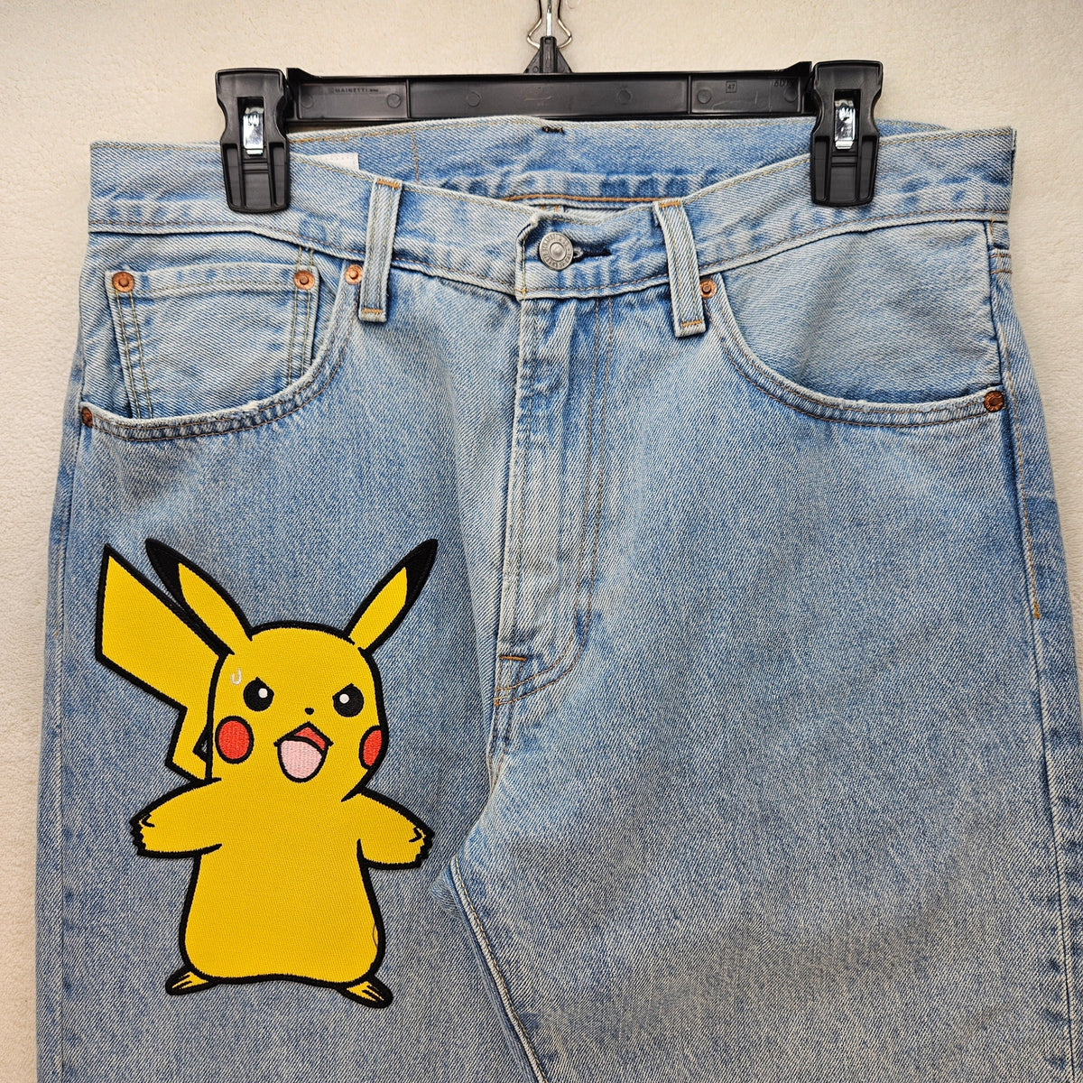 LEVI'S MEN'S 32X30 POKEMON 551Z AUTHENTIC STRAIGHT JEANS PIKACHU NO TAG