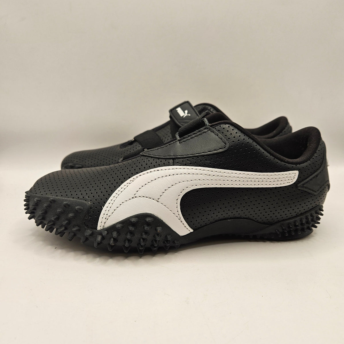 PUMA WOMEN'S 7 MOSTRO PERFORATED BLACK WHITE LEATHER SHOES 400992-02