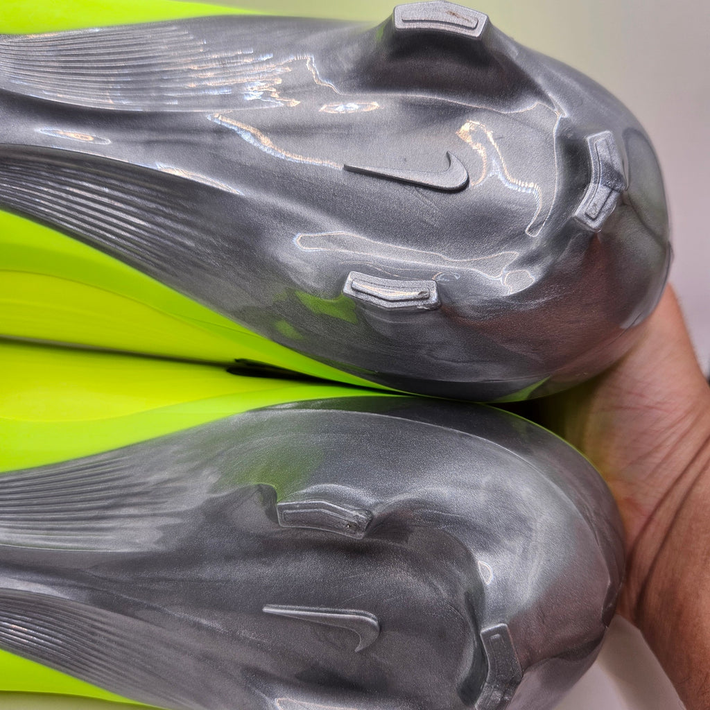 NIKE MEN'S 14.5 VAPOR SPEED 3 FOOTBALL CLEATS VOLT/SILVER IQ5164-700 NWOB