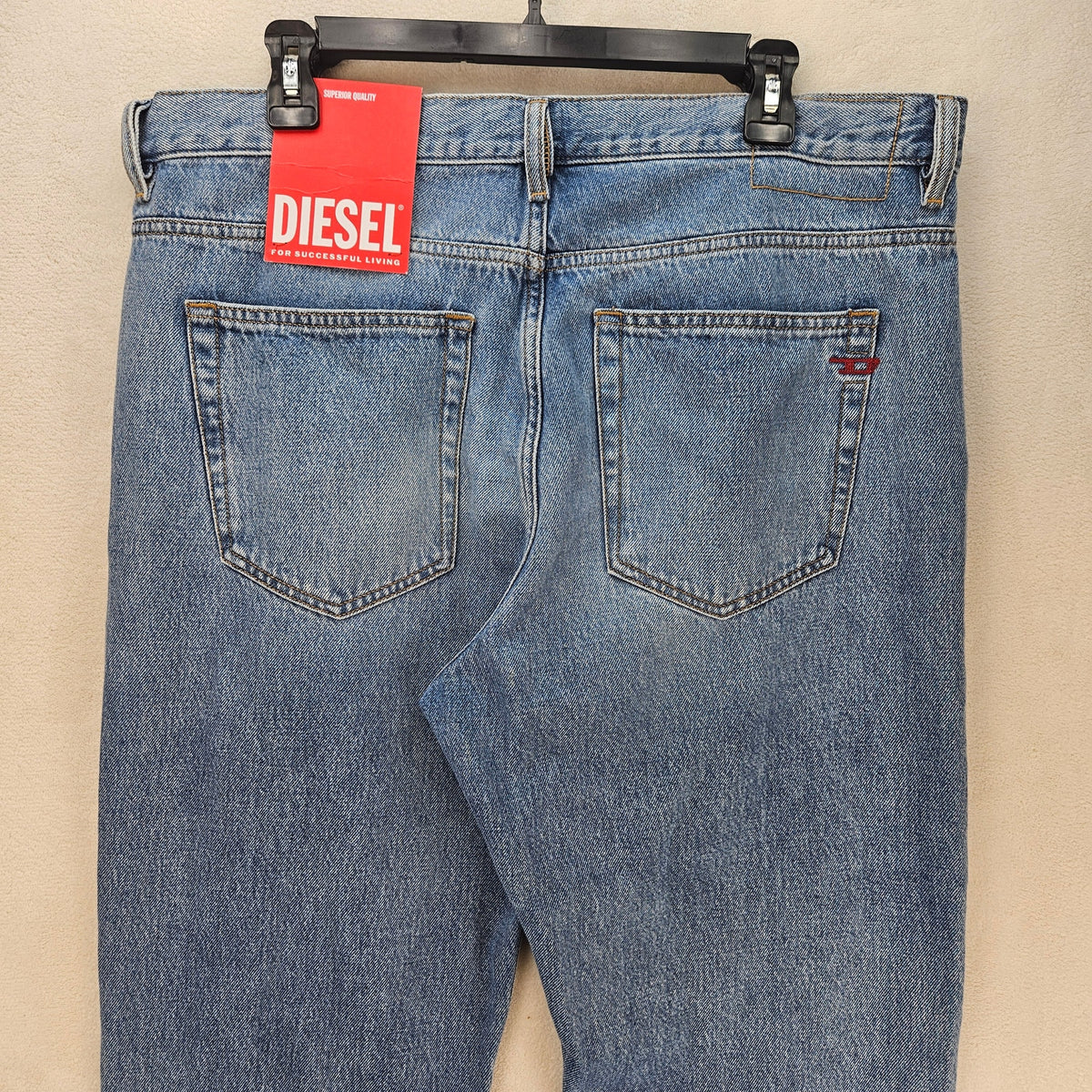 DIESEL MEN'S 36X32 D-VIKER L32 JEANS LIGHT WASH STRAIGHT LEG DENIM PANTS NWT