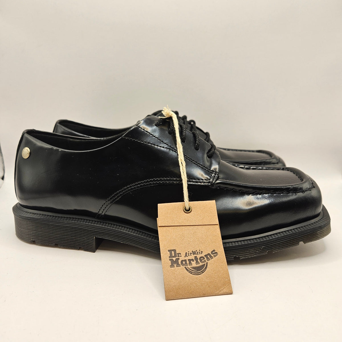 DR MARTENS MEN'S 8 DURROW 5I BUTTERO DRESS ICONIC SHOES BLACK