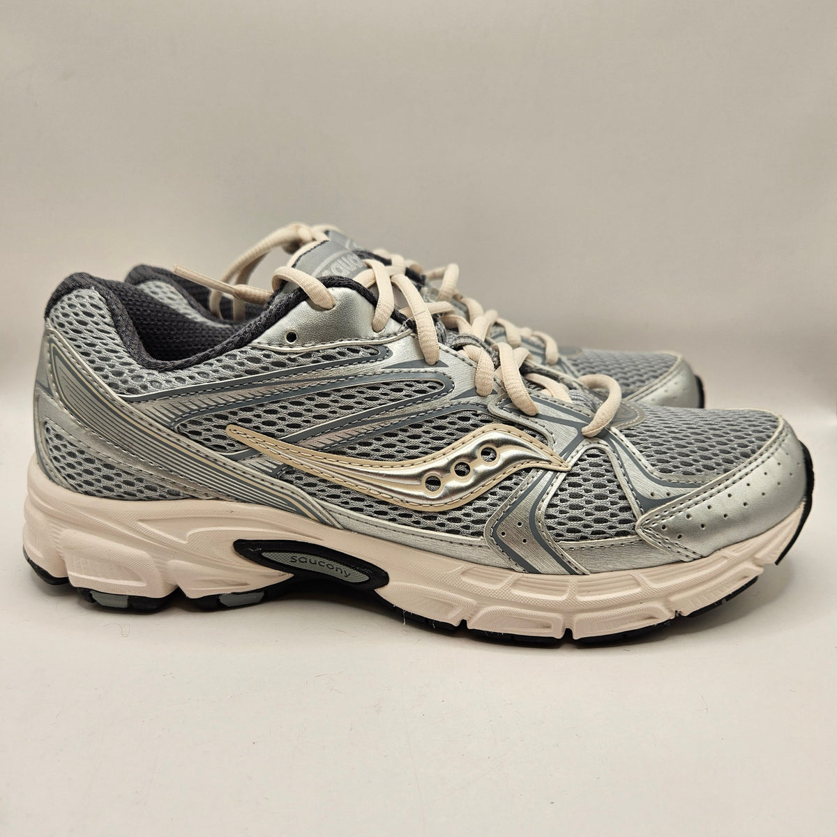 SAUCONY WOMEN'S 9 GRID RIDE MILLENNIUM SILVER/CREAM SNEAKER S60812-8 NWOB