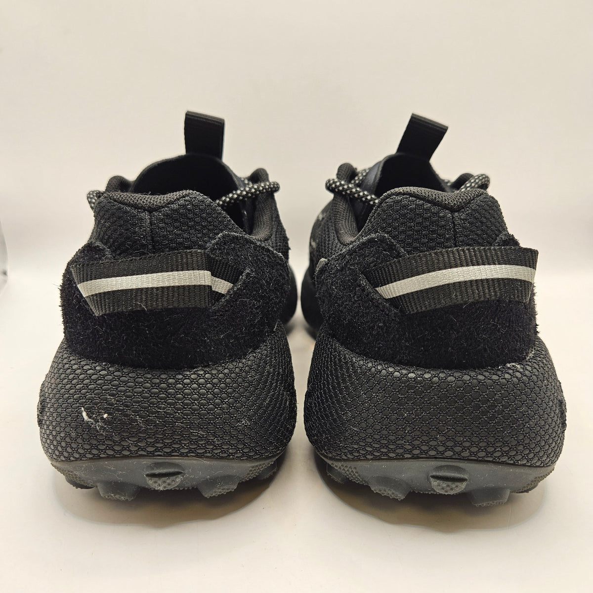 UNDER ARMOUR M7.5 W9 FAT TIRE VENTURE PRO BLACK REFLECTIVE RUNNER SHOE 3028160
