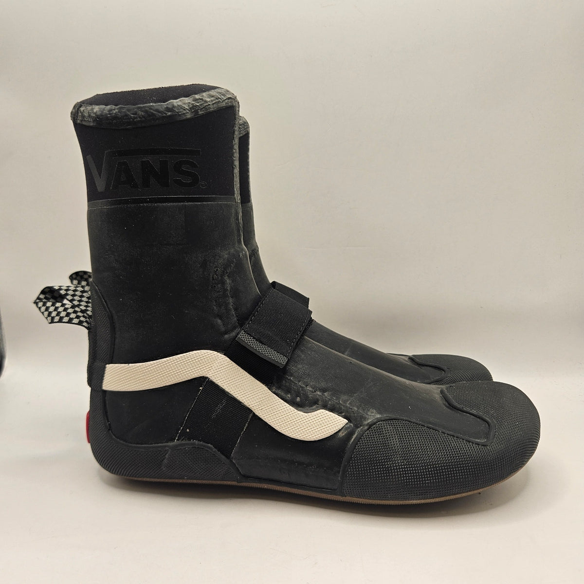 VANS WOMEN'S 7.5 SURF BOOT 2 HI BLACK SHOES NWOB 3mm COOL WATER