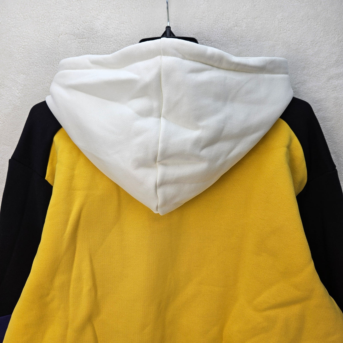 ADIDAS ORIGINALS MEN'S LARGE GRAPHIC SOCCER PULLOVER HOODIE KC7917 YELLOW BLACK