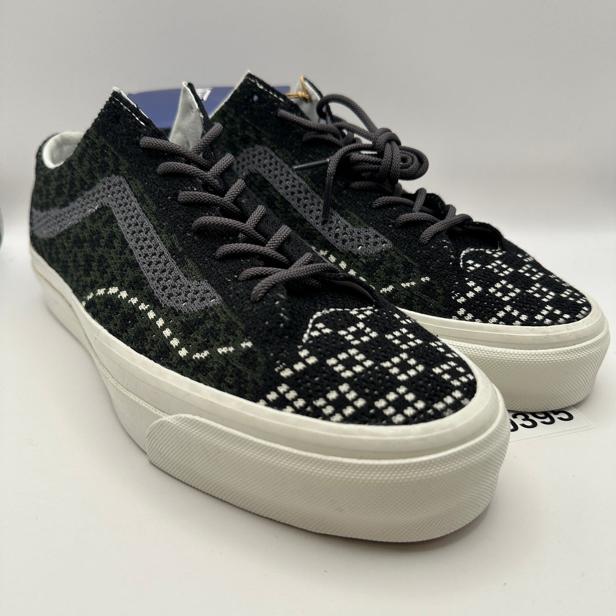 VANS Men's 11.5 PREMIUM Old Skool 36 Engineered Knit Black/Green/White