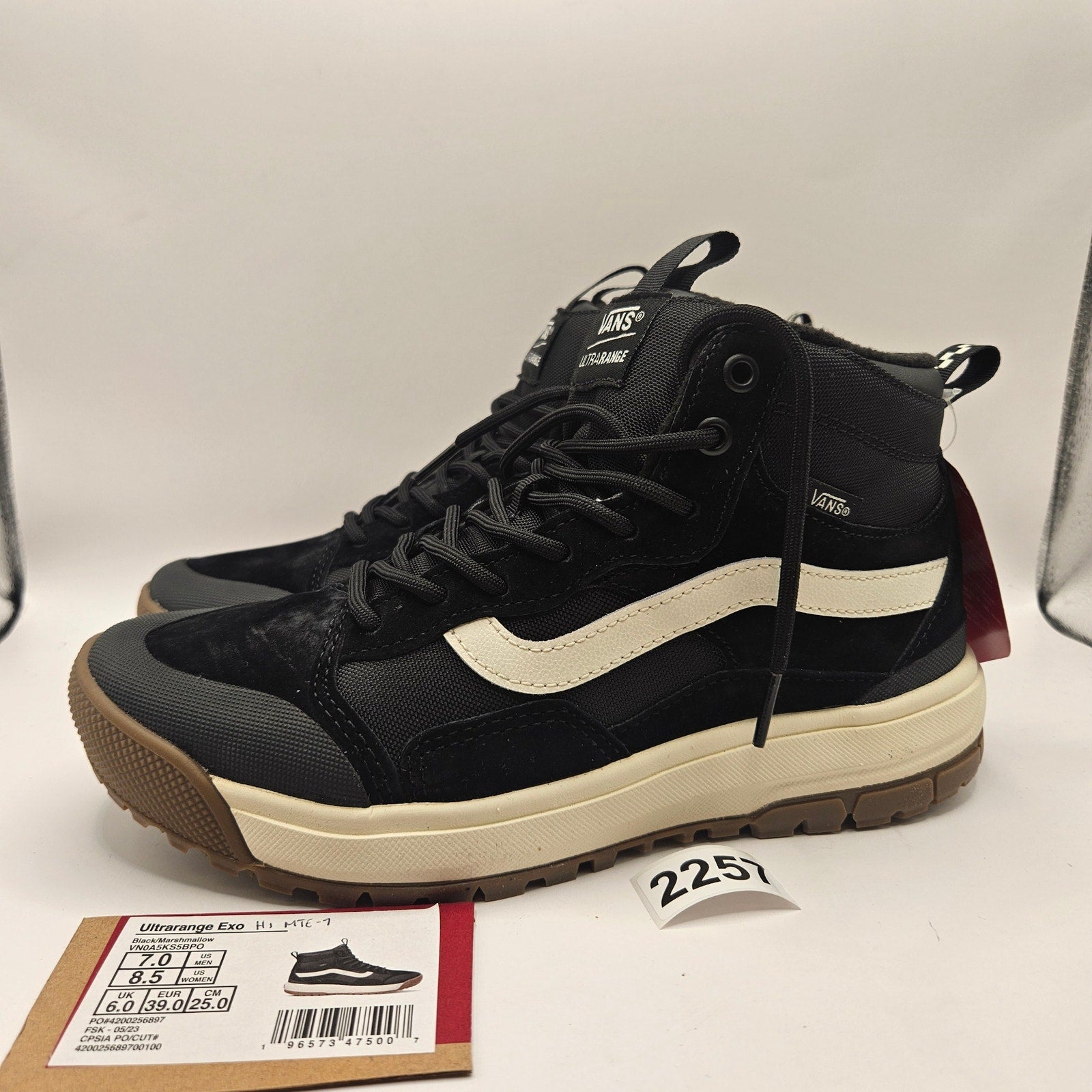 VANS WOMEN'S 8.5 ULTRARANGE EXO HI MTE-1 BOOT BLACK MARSHMALLOW WHITE NWOB