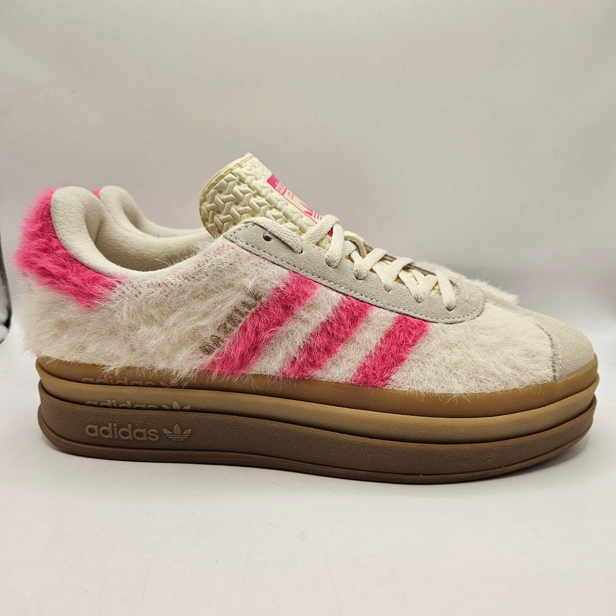 ADIDAS ORIGINALS WOMEN'S 9 GAZELLE BOLD CREAM WHITE PINK FUR PLATFORM JS3908