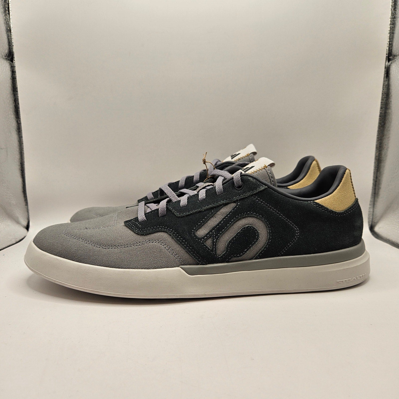 ADIDAS MEN'S 12.5 SLEUTH LACE UP GREY SNEAKER CASUAL IG0367 NWOB