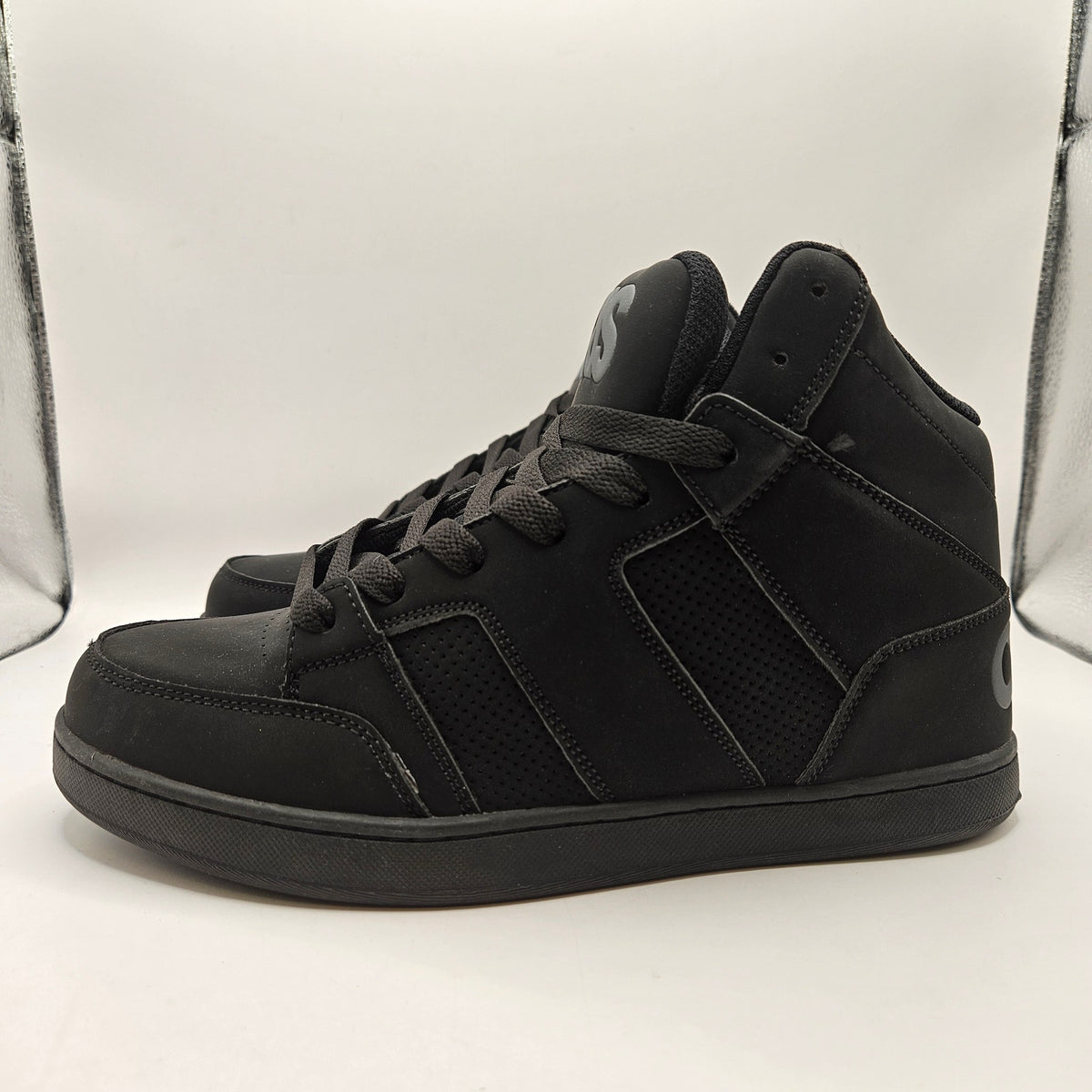 OSIRIS MEN'S 8.5 CONVOY MID BLACK CHARCOAL SKATEBOARDING SHOE NWOB