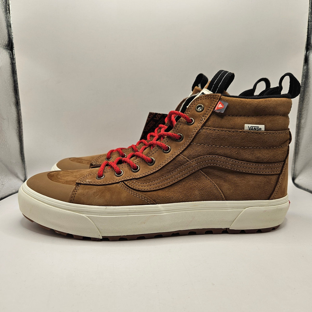 VANS MEN'S 13 SK8-HI MTE CHIPMUNK MARSHMALLOW SUEDE HIGH TOP SNEAKER