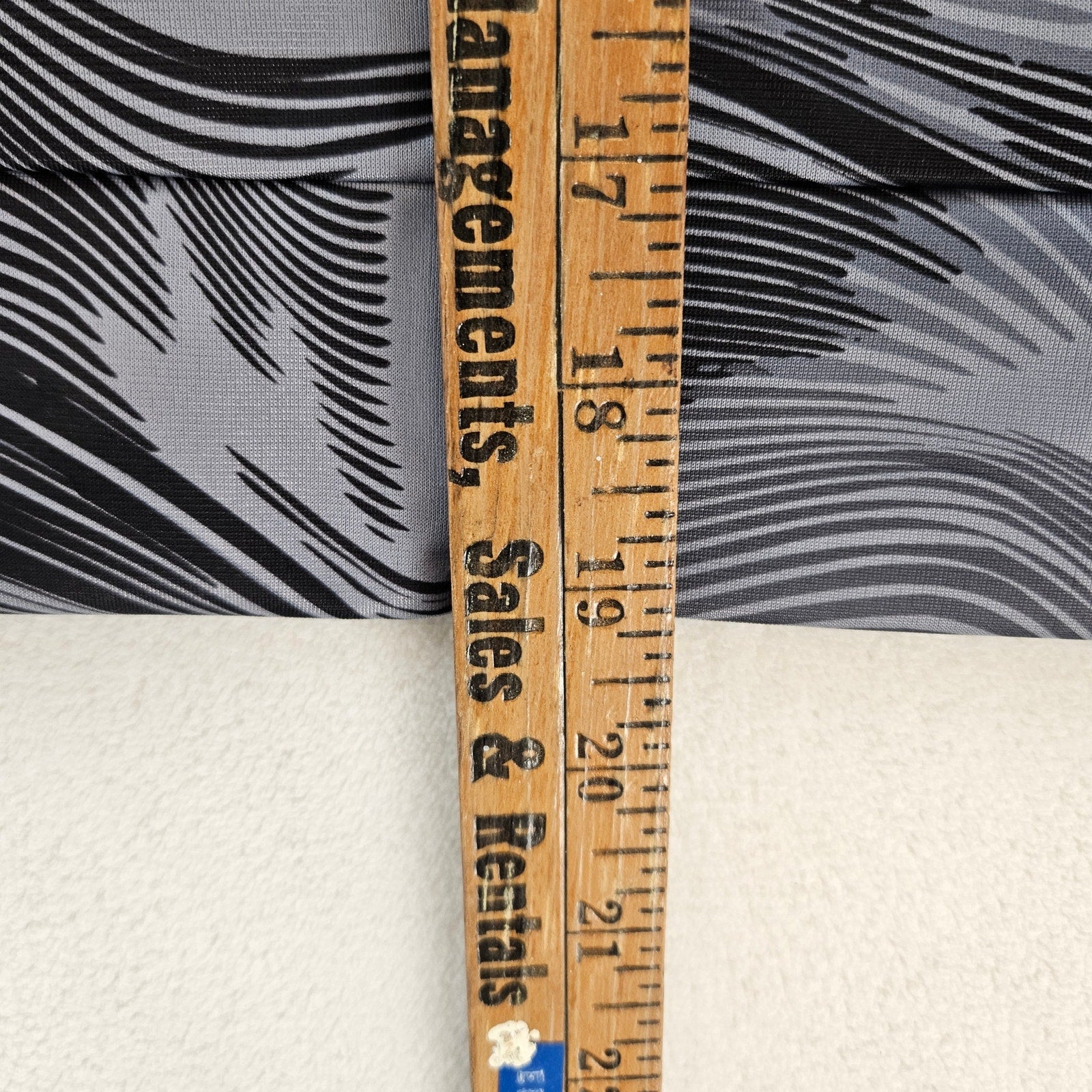 ADIDAS KIDS SMALL ACTIVE SPORTSWEAR FULL ZIP UP JACKET