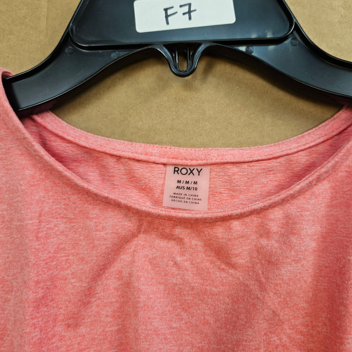 ROXY TWIST FRONT TANK TOP(M) & DSG RIBBED RACERBACK TANK(2XL) LOT 2 NWT