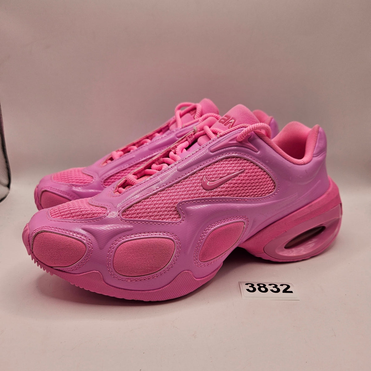 NIKE WOMEN'S 7.5 AIR MAX MUSE PINK SPELL FV1920-602 NWOB LOW TOP SNEAKER