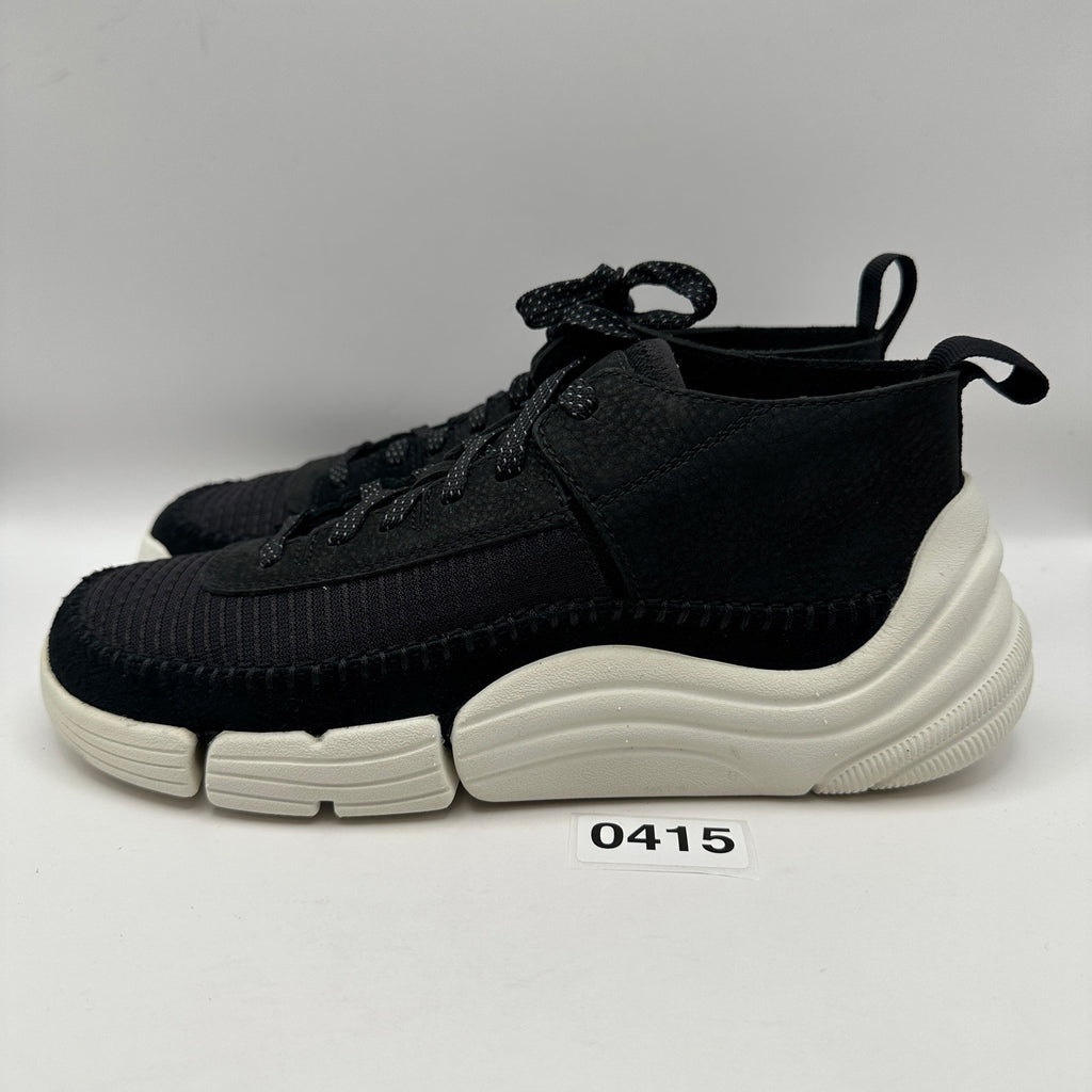 CLARKS Women's 8.5 Trigenic REV2 Black/White Original Classic