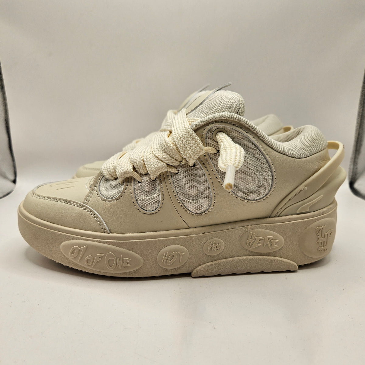 PUMA MEN'S 6 LAMELO BALL LAFRANCE LOW TOP LACE-UP SNEAKERS WHITE/CREAM NWOB