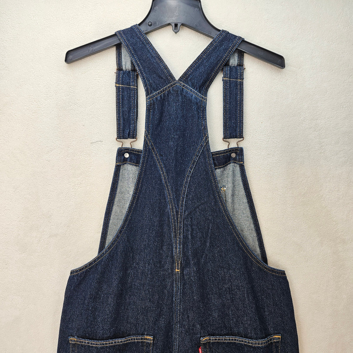 LEVI'S WOMEN'S MEDIUM BAGGY HIGHWATER OVERALLS DARK WASH A60790004