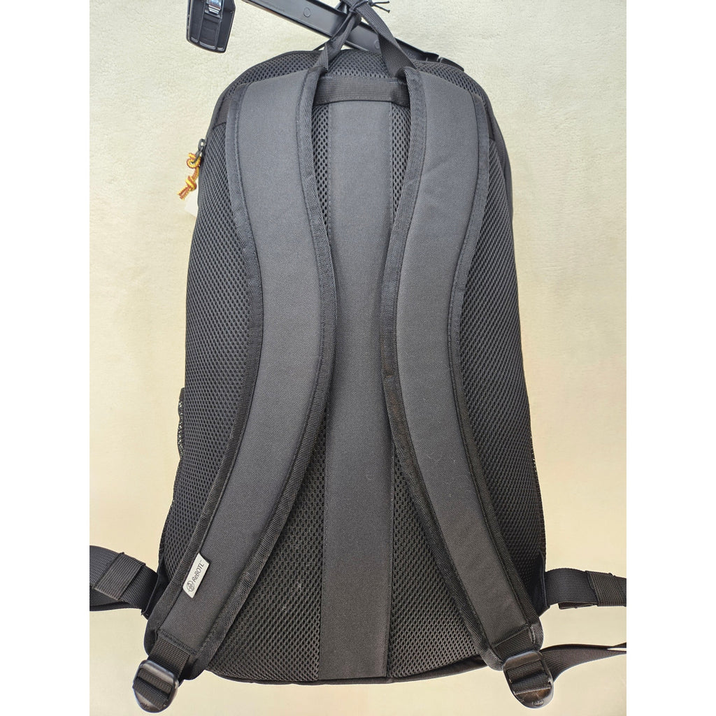 TIMBERLAND BACK TO SCHOOL BACK PACK BLACK WHEAT STRINGS 15IN LAPTOP COMPARTMENT