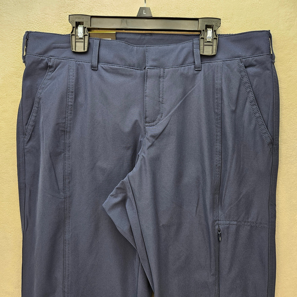 KIRKLAND WOMEN'S 6 SIGNATURE TRAVEL PANT BLACK 7789780