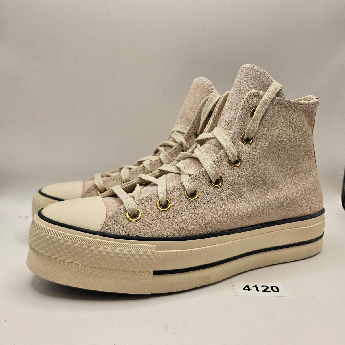 CONVERSE WOMEN'S 8 CHUCK TAYLOR ALL STAR LIFT PLATFORM SUEDE NWOB A13823C NWOB