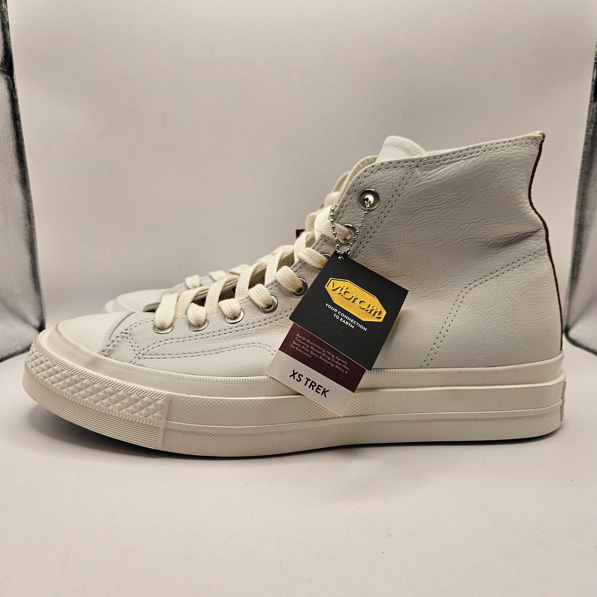 CONVERSE MEN'S 10.5 FIRST STRING CHUCK TAYLOR PREMIUM LEATHER WHITE HI A14281