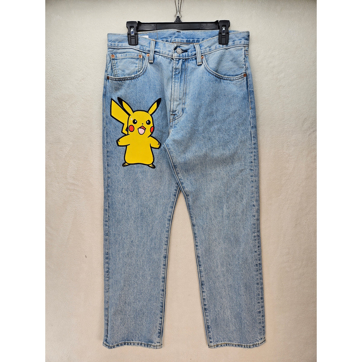 LEVI'S MEN'S 32X30 POKEMON 551Z AUTHENTIC STRAIGHT JEANS PIKACHU NO TAG