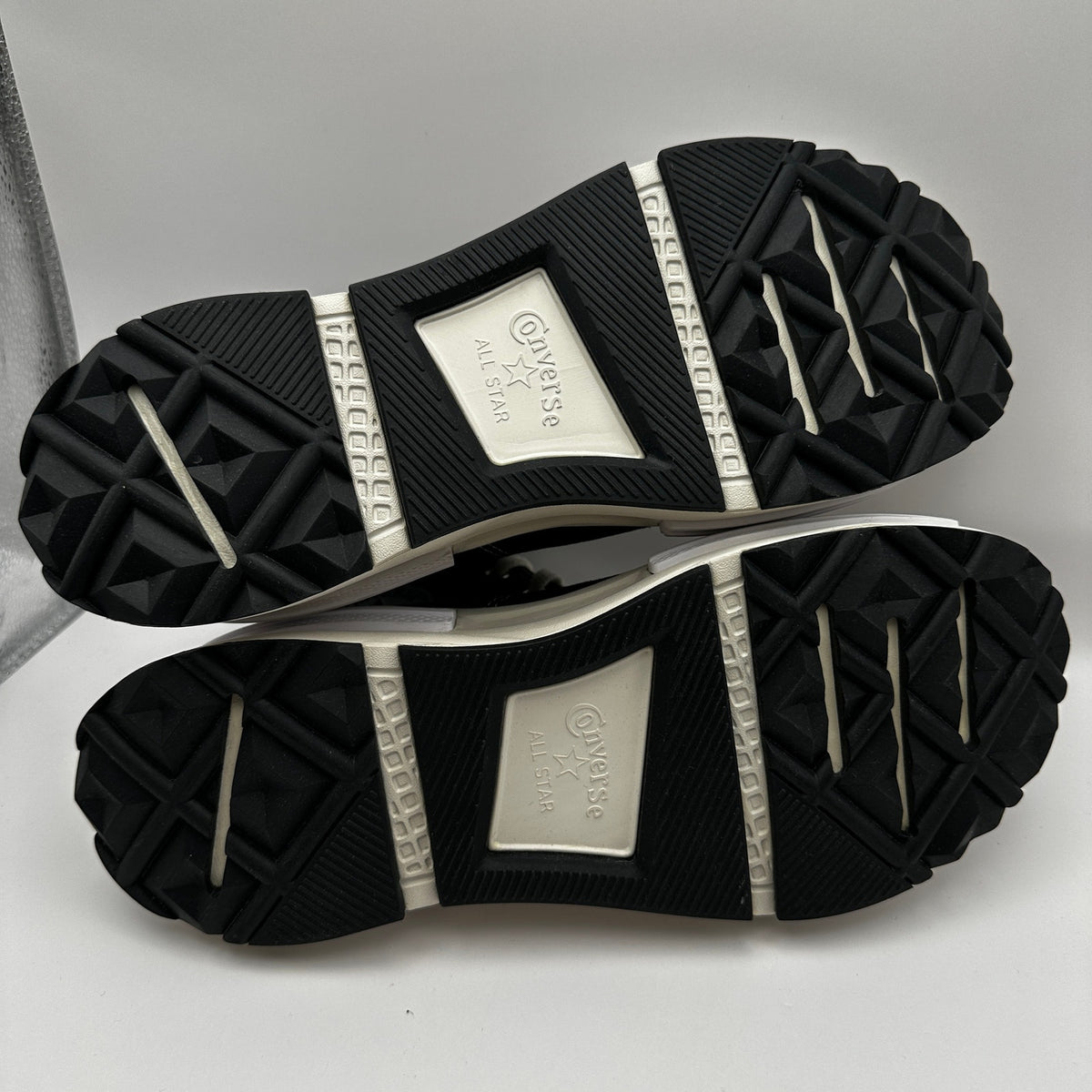 Converse A00869C Run Star Legacy Cx Hi Unisex Sneaker In Black White US 7.5